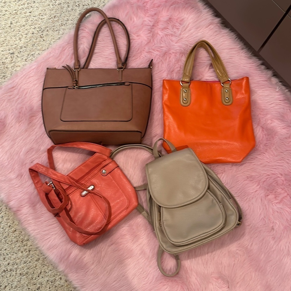 4 handbags 3 unbranded 1 is Rosetti for the price of one